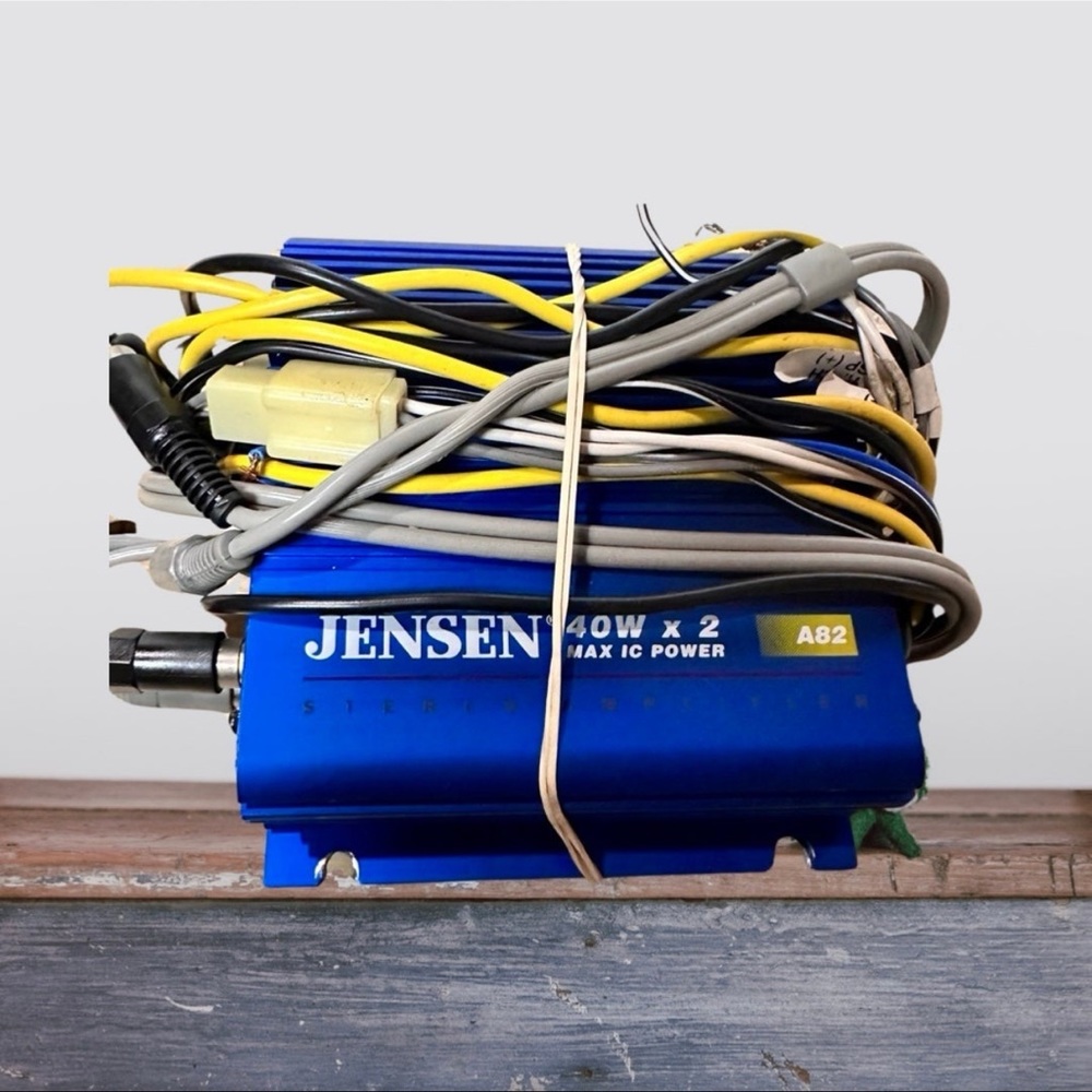 Jensen Amplifier 40W X 2 Blue with Wires